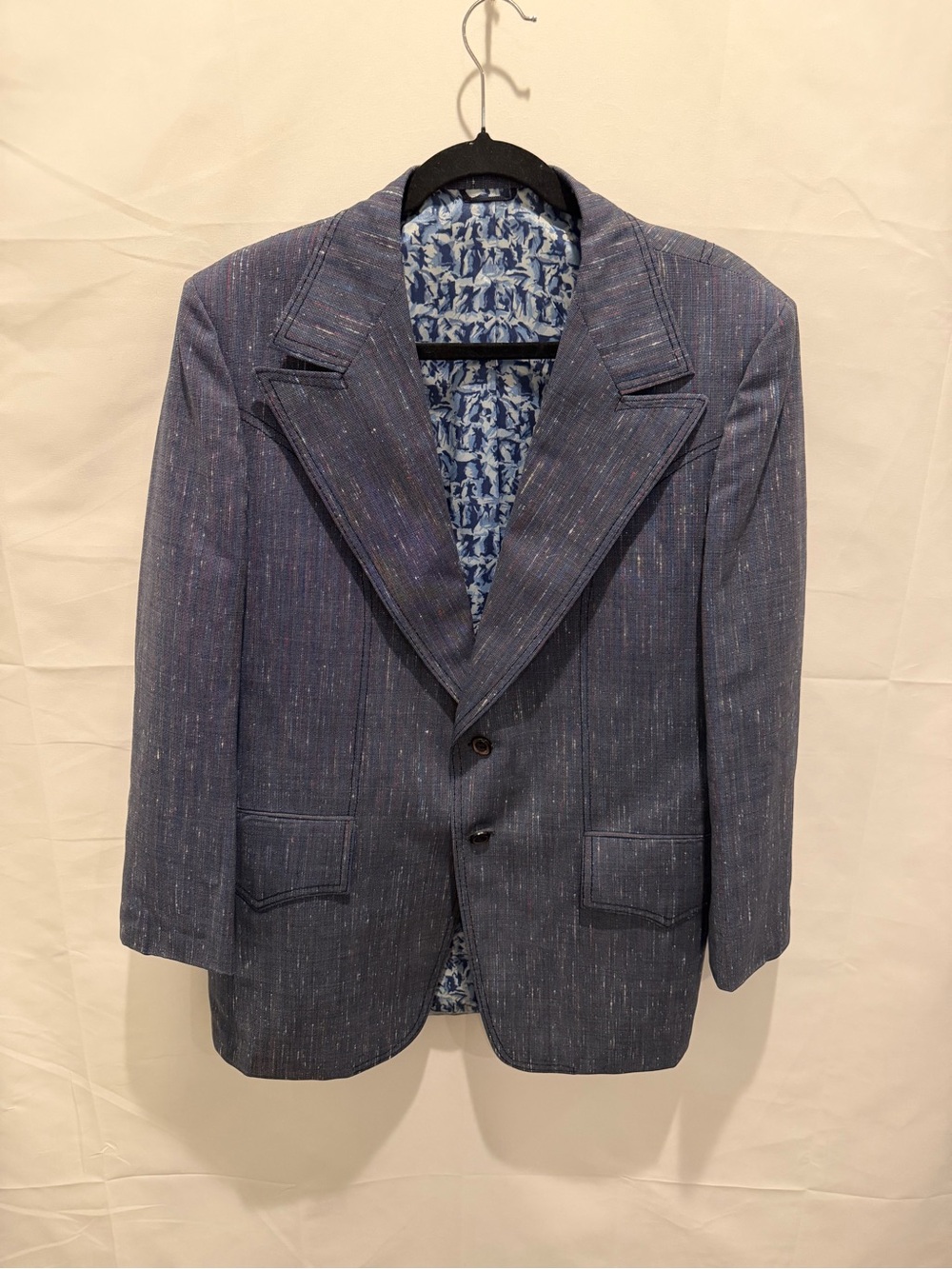 Vintage Men's Textured Blue Sport Coat with Notch Lapel. Western,vintage